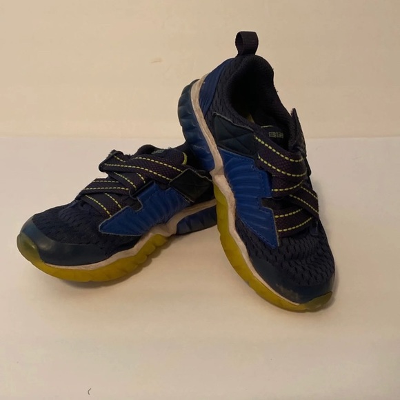 size 12 skechers shoes